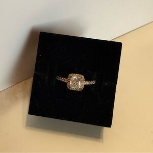 Pandora Square Sparkle Halo Ring | Princess Cut